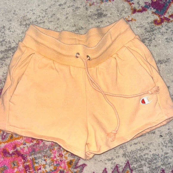 champion shorts in good condition! size small - Picture 1 of 2